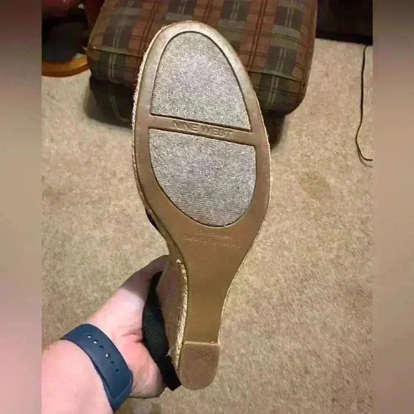 Women’s espadrille wedge. - Picture 2 of 6